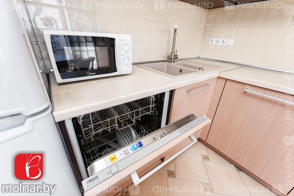 Продам 2-комнатную квартиру в Минске в Фрунзенском р-не, Красный Бор, Притыцкого ул., 39