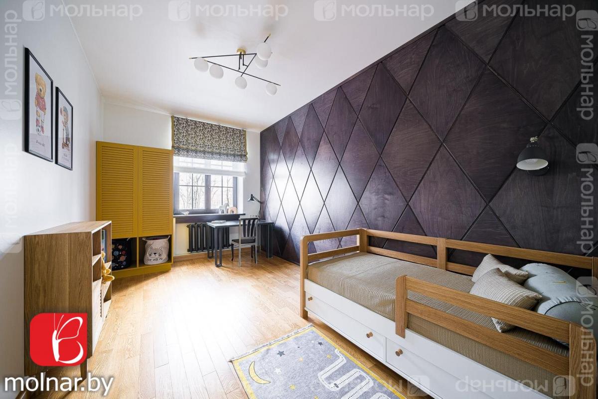 Продам 4-комнатную квартиру в Минске в Ленинском р-не, Первомайская ул., 12