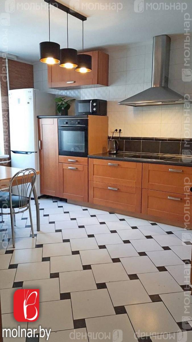 Продам 2-комнатную квартиру в Минске в Ленинском р-не, Денисовская ул., 47