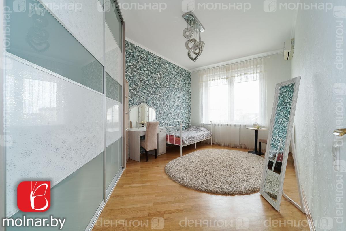 Продам 4-комнатную квартиру в Минске в Советском р-не, Никитина ул., 10