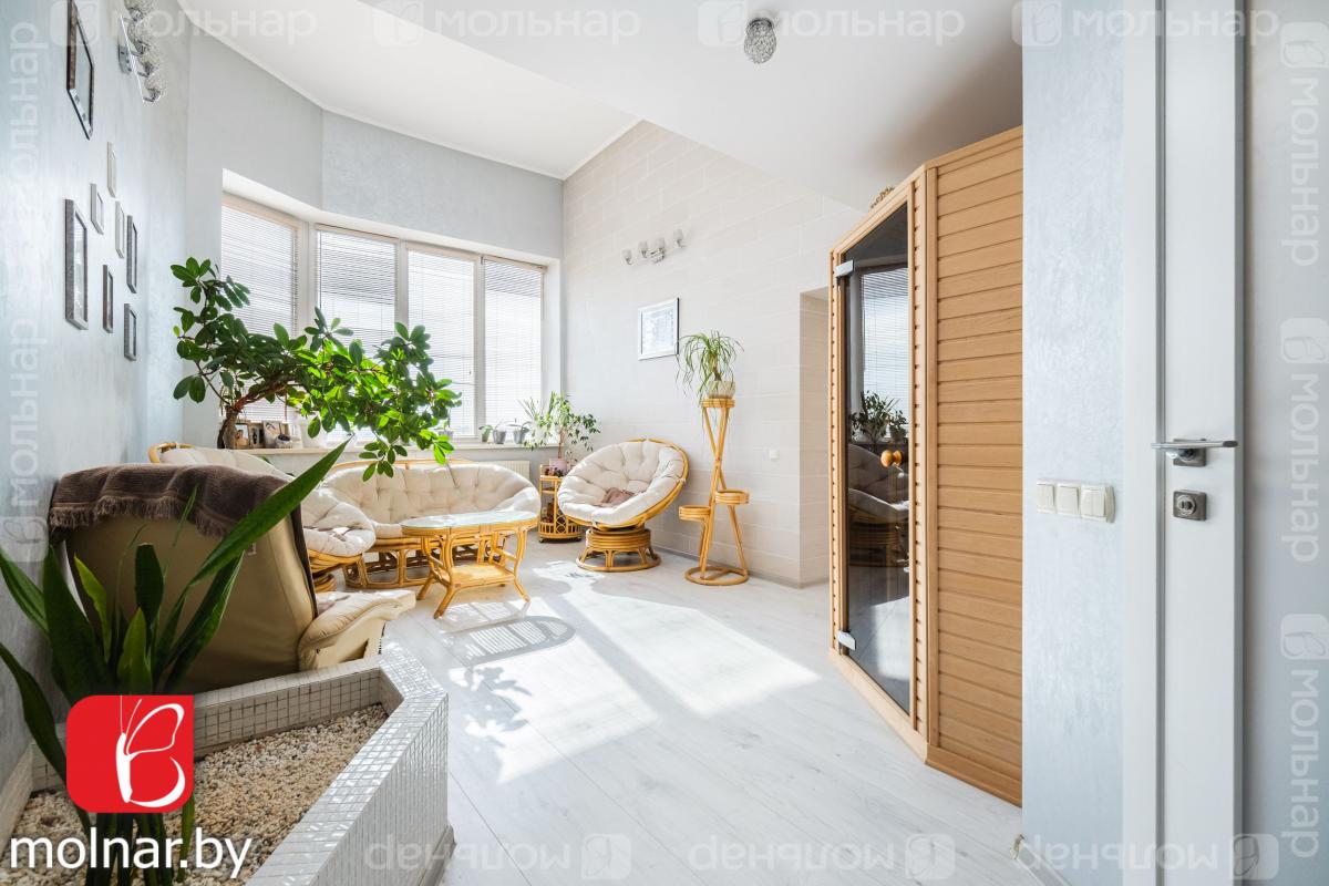 Продам 4-комнатную квартиру в