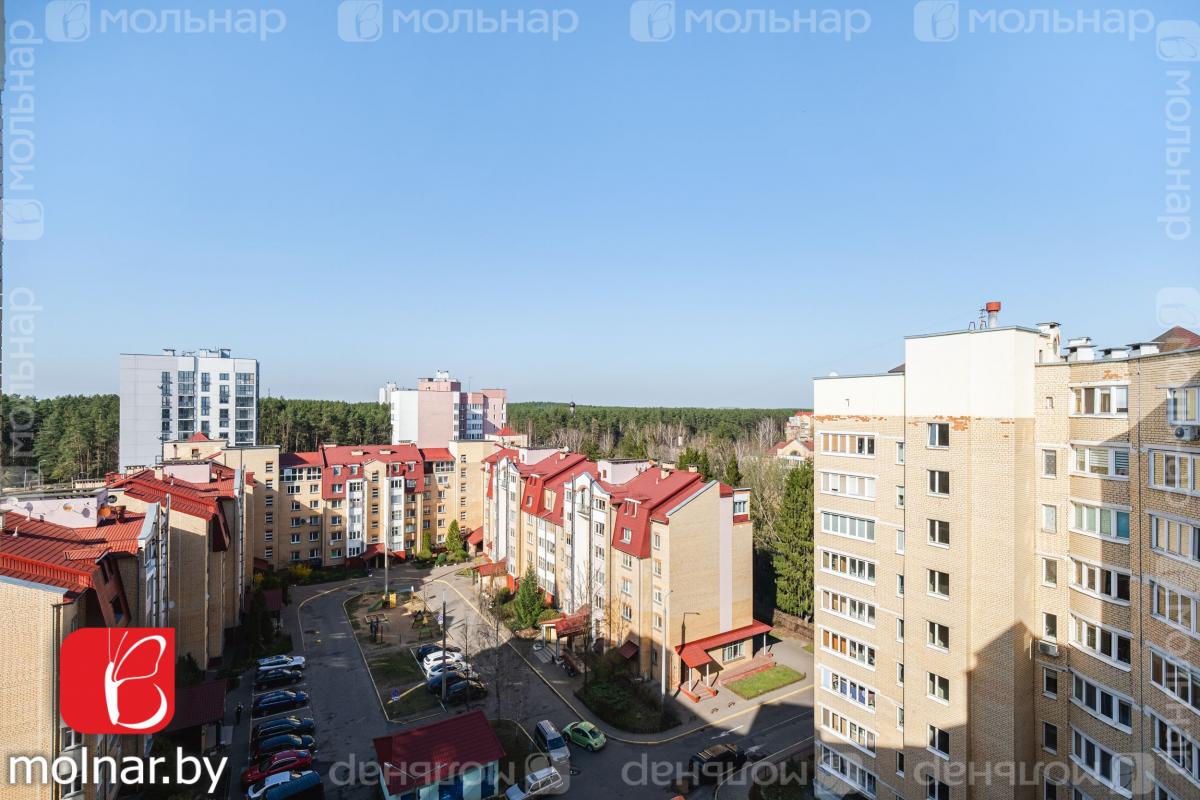Продам 4-комнатную квартиру в