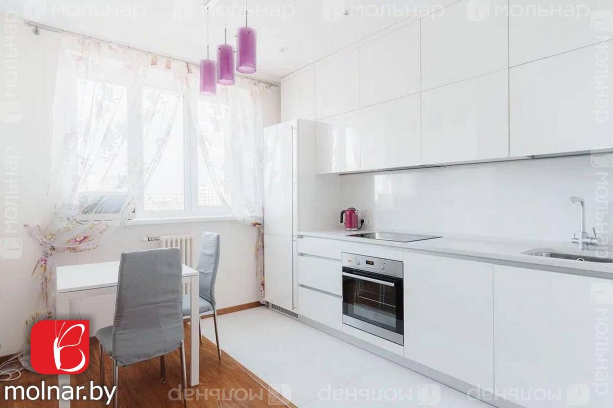 Продам 2-комнатную квартиру в Минске в Фрунзенском р-не, Неманская ул., 6