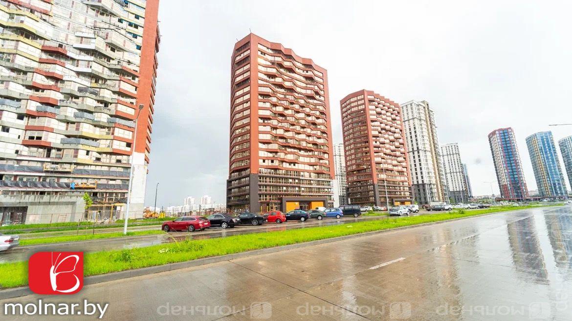 Продам 3-комнатную квартиру в Минске в Октябрьском р-не, Минск-Мир, Жореса Алфёрова ул., 5