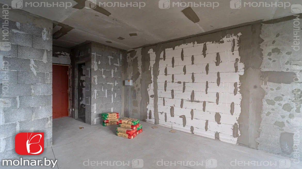 Продам 3-комнатную квартиру в Минске в Октябрьском р-не, Минск-Мир, Жореса Алфёрова ул., 5