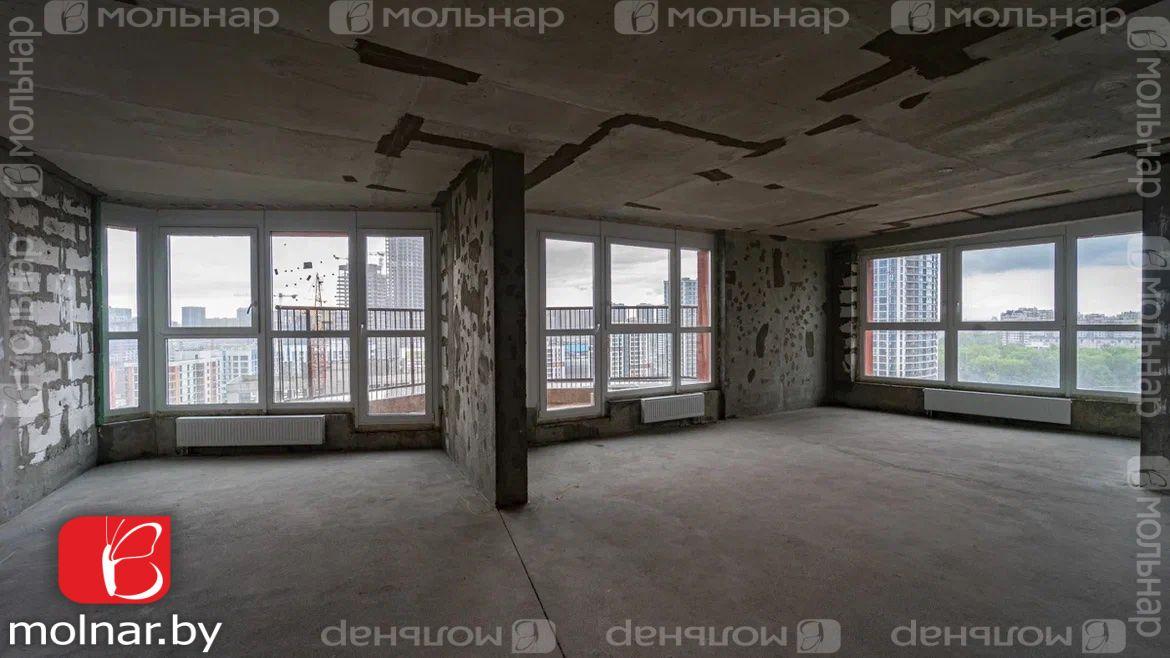 Продам 3-комнатную квартиру в Минске в Октябрьском р-не, Минск-Мир, Жореса Алфёрова ул., 5