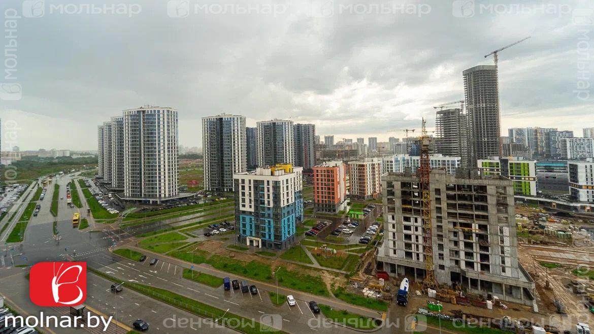 Продам 3-комнатную квартиру в Минске в Октябрьском р-не, Минск-Мир, Жореса Алфёрова ул., 5