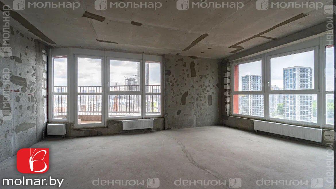 Продам 3-комнатную квартиру в Минске в Октябрьском р-не, Минск-Мир, Жореса Алфёрова ул., 5