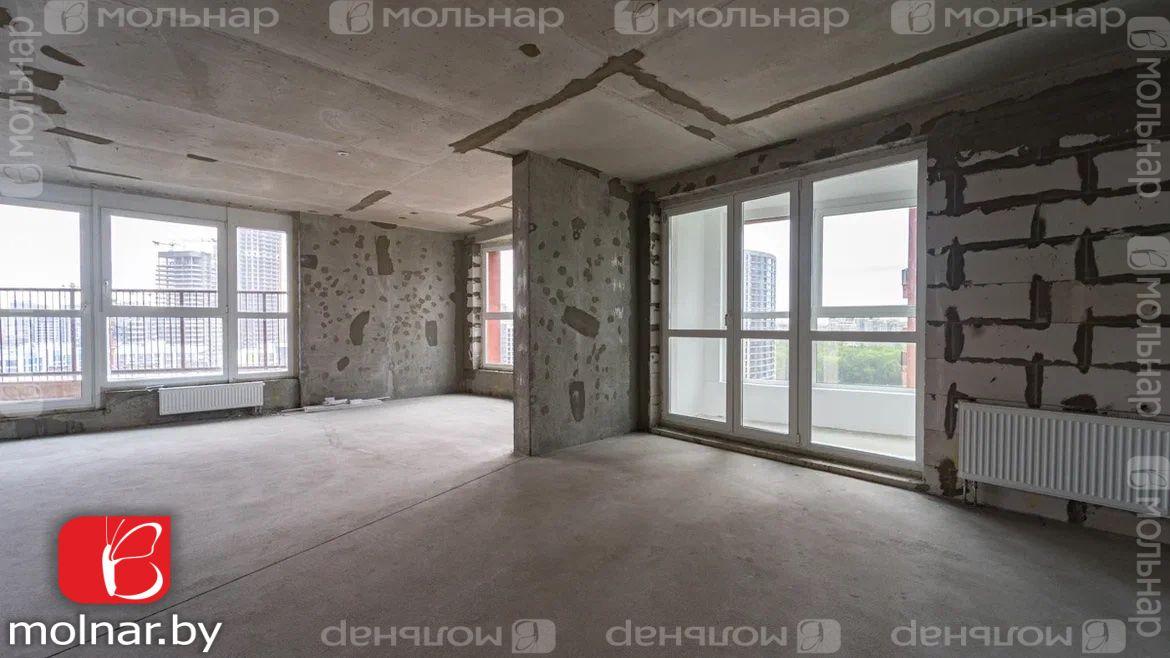 Продам 3-комнатную квартиру в Минске в Октябрьском р-не, Минск-Мир, Жореса Алфёрова ул., 5