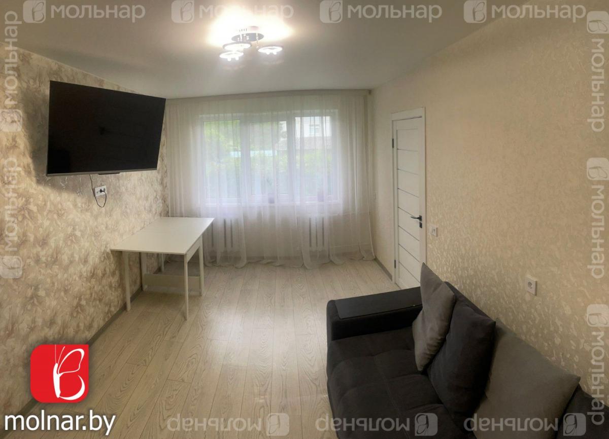 Продам 3-комнатную квартиру в Минске в Октябрьском р-не, Аэродромная, Чкалова ул., 23/2
