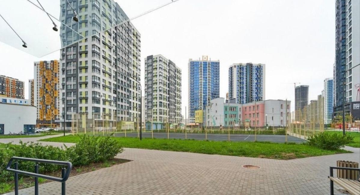 Продам 2-комнатную квартиру в Минске в Октябрьском р-не, Минск-Мир, Лученка Игоря ул., 1