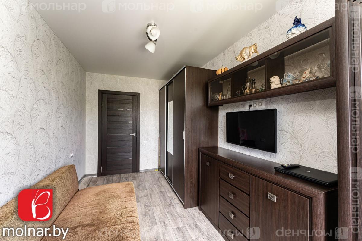 Продам 3-комнатную квартиру в Минске в Октябрьском р-не, Аэродромная, Чкалова ул., 29