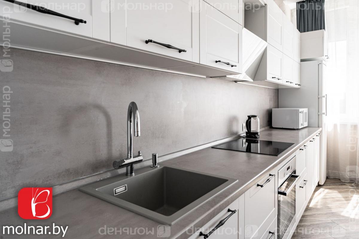 Продам 4-комнатную квартиру в Минске в Центральном р-не, Ржавец, Репина ул., 4