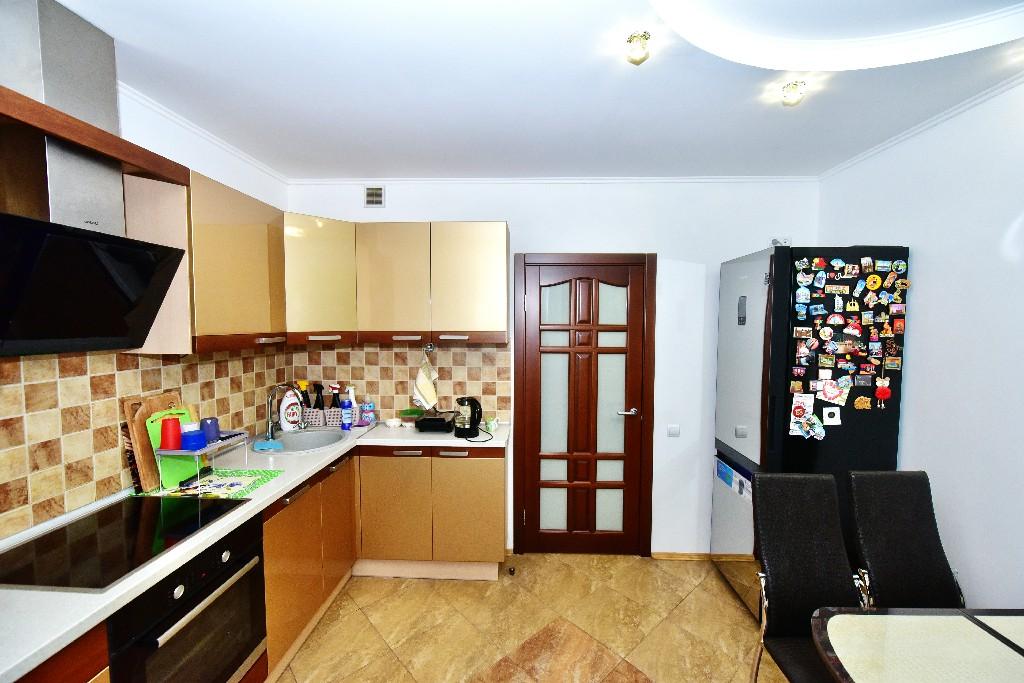 Продам 3-комнатную квартиру в Минске в Московском р-не, Малиновка, Дзержинского проспект, 131