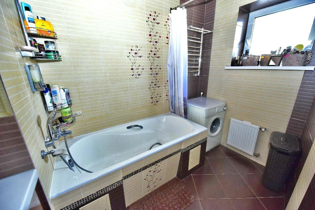 Продам 3-комнатную квартиру в Минске в Московском р-не, Малиновка, Дзержинского проспект, 131