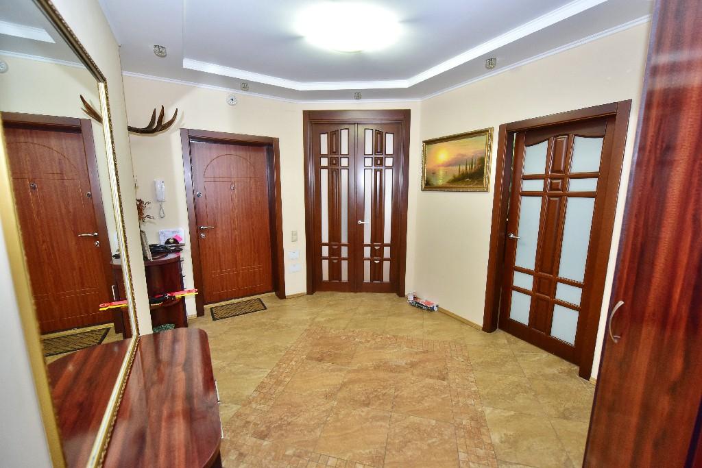 Продам 3-комнатную квартиру в Минске в Московском р-не, Малиновка, Дзержинского проспект, 131