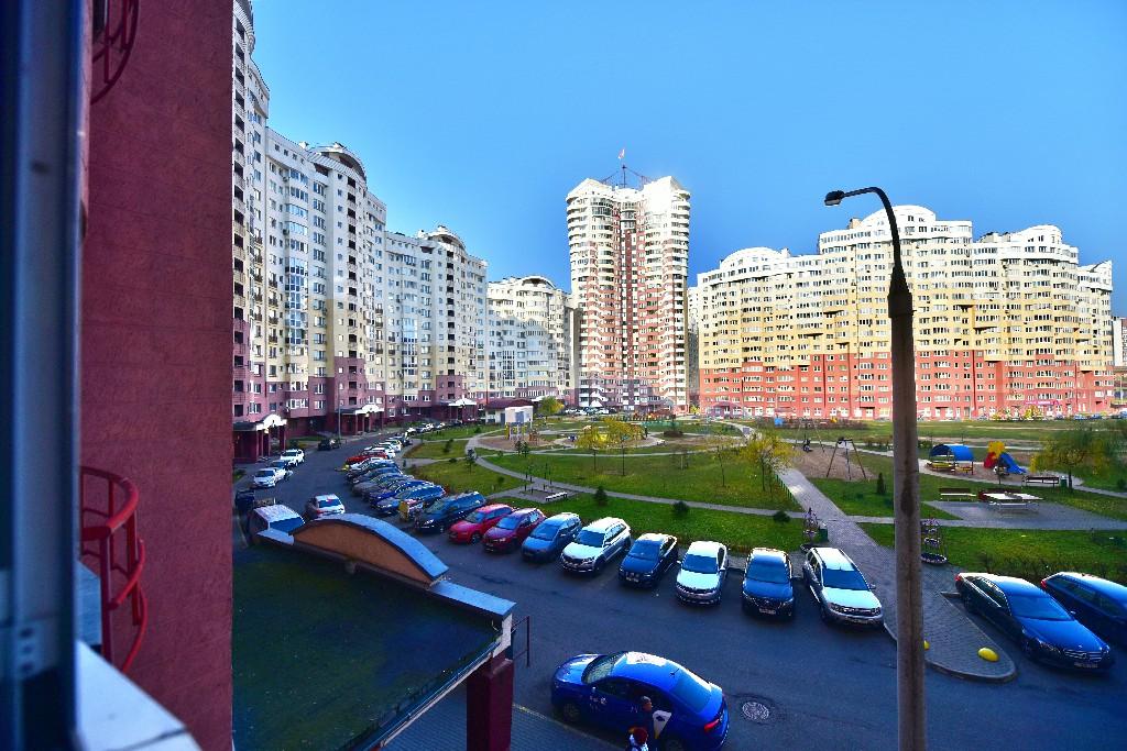Продам 3-комнатную квартиру в Минске в Московском р-не, Малиновка, Дзержинского проспект, 131