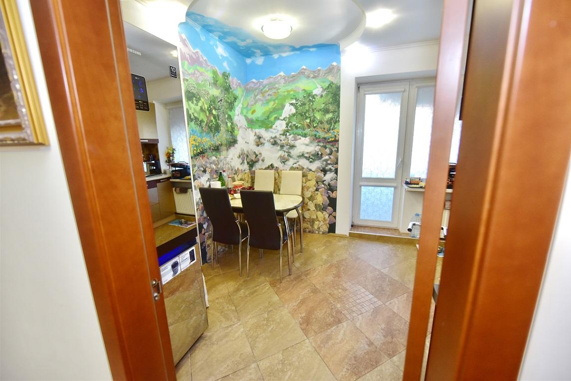 Продам 3-комнатную квартиру в Минске в Московском р-не, Малиновка, Дзержинского проспект, 131