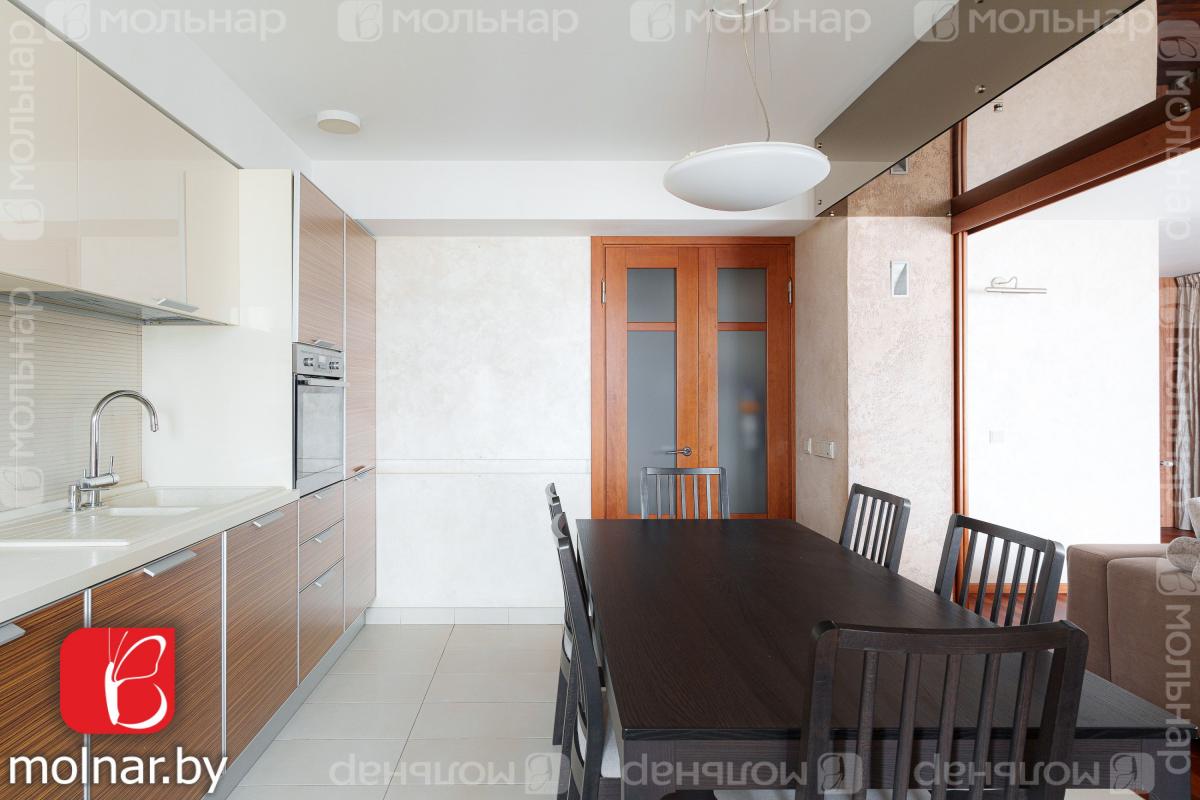 Продам 4-комнатную квартиру в Минске в Партизанском р-не, Захарова ул., 50/В