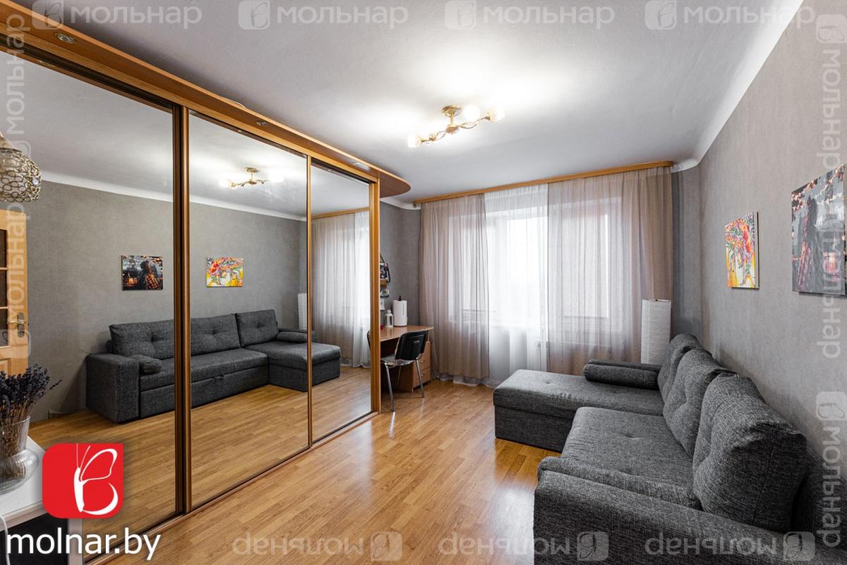 Продам 4-комнатную квартиру в Минске в Фрунзенском р-не, 46