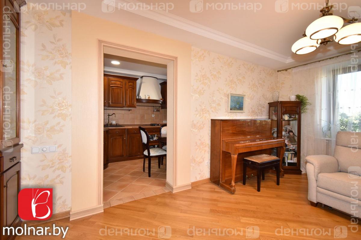 Продам 3-комнатную квартиру в Минске в Центральном р-не, Переспа, Червякова ул., 2/4