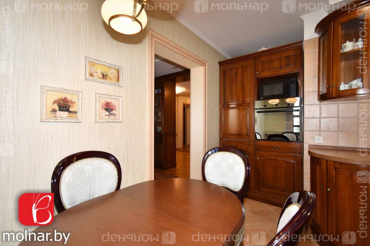 Продам 3-комнатную квартиру в Минске в Центральном р-не, Переспа, Червякова ул., 2/4