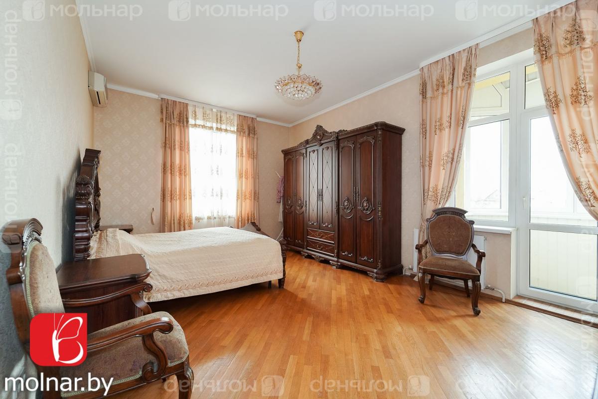 Продам 4-комнатную квартиру в Минске в Советском р-не, Никитина ул., 10