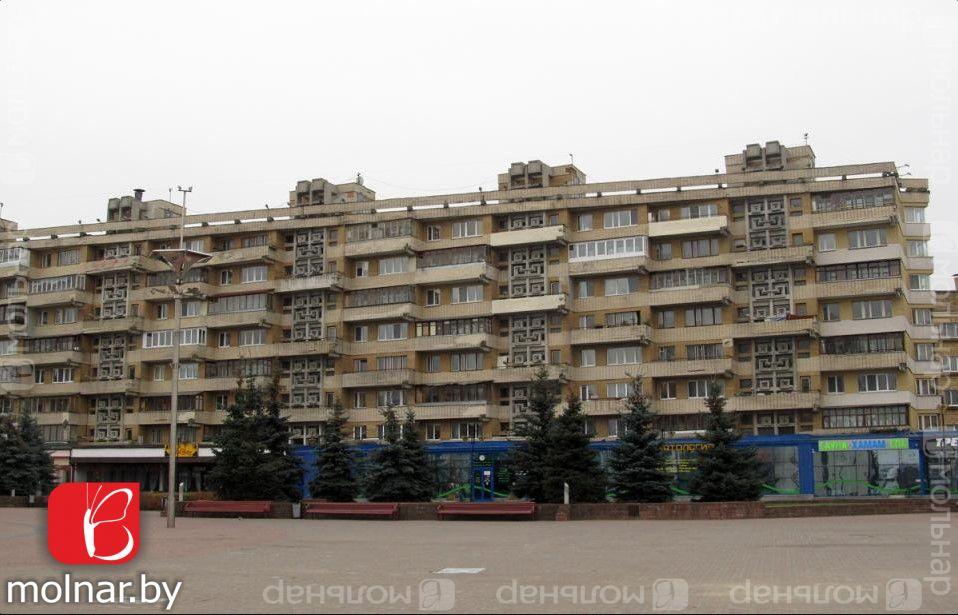 Продам 3-комнатную квартиру в Минске в Октябрьском р-не, Аэродромная, Чкалова ул., 9/2