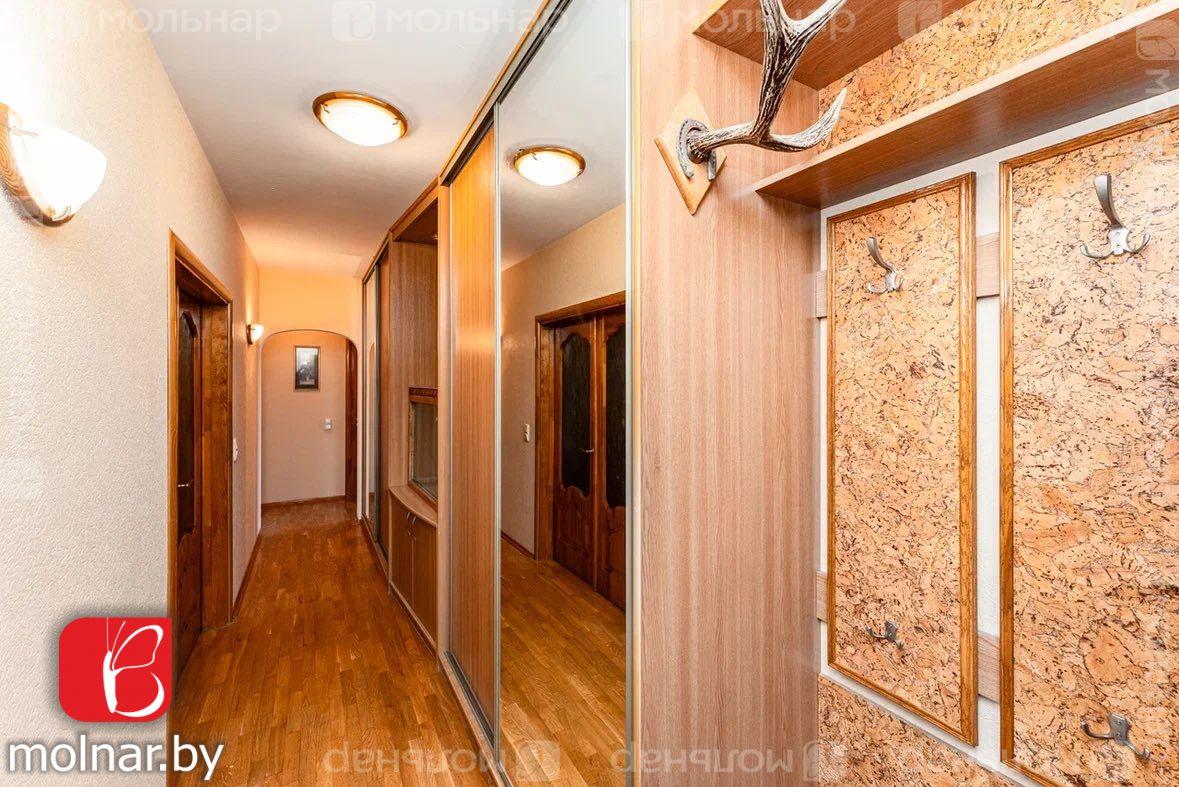 Продам 3-комнатную квартиру в Минске в Фрунзенском р-не, Сухарево, Шаранговича ул., 63/2