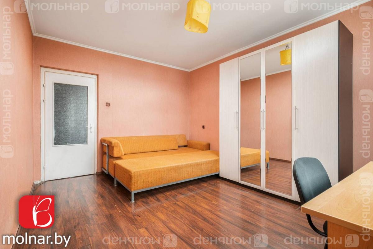Продам 3-комнатную квартиру в Минске в Октябрьском р-не, Серова, Пуховичская ул., 8