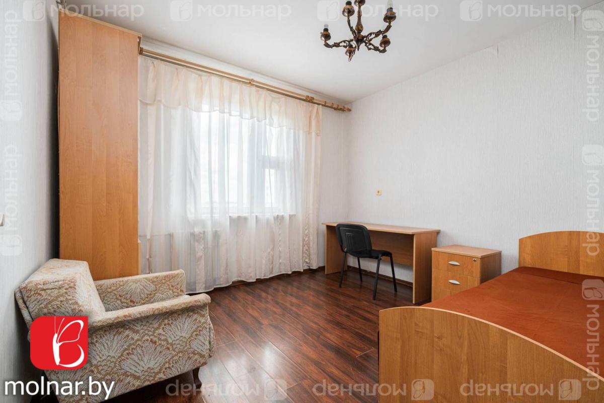 Продам 3-комнатную квартиру в Минске в Октябрьском р-не, Серова, Пуховичская ул., 8