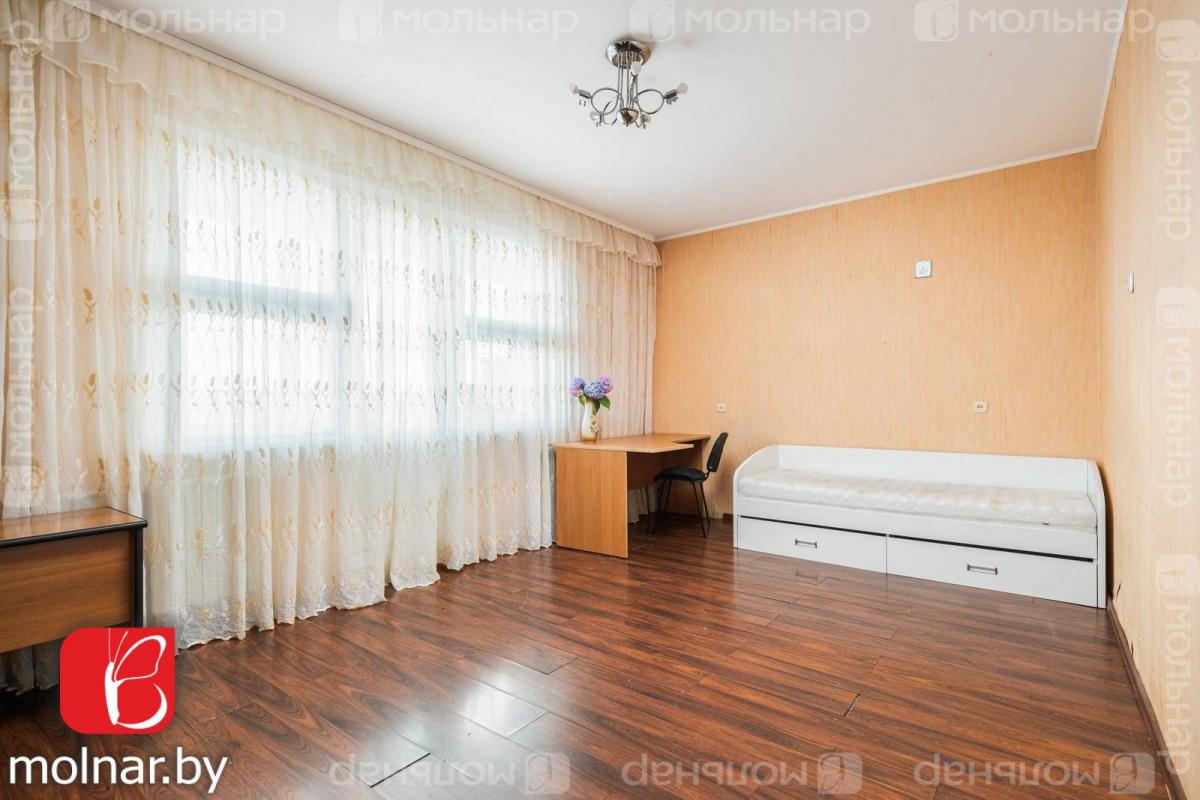 Продам 3-комнатную квартиру в Минске в Октябрьском р-не, Серова, Пуховичская ул., 8