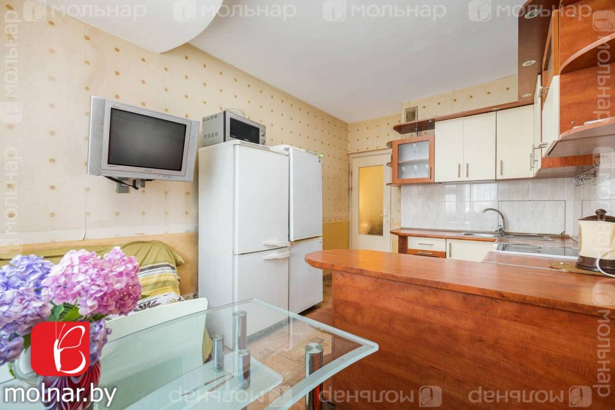 Продам 3-комнатную квартиру в Минске в Октябрьском р-не, Серова, Пуховичская ул., 8
