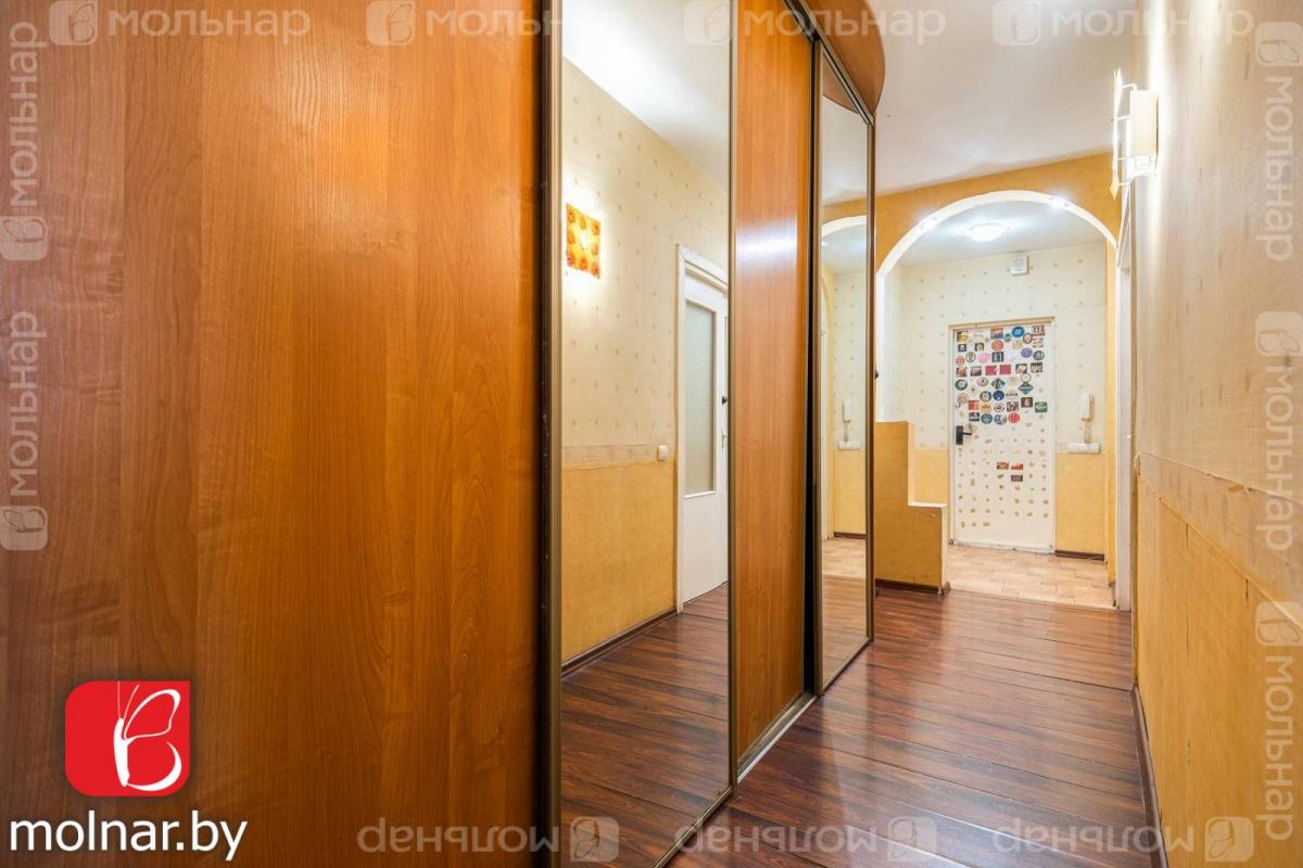 Продам 3-комнатную квартиру в Минске в Октябрьском р-не, Серова, Пуховичская ул., 8