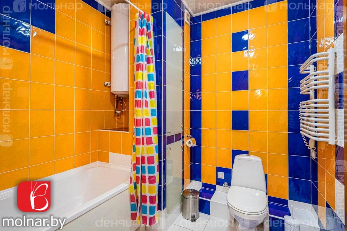 Продам 4-комнатную квартиру в Минске в Центральном р-не, Людамонт, Чехова ул., 3