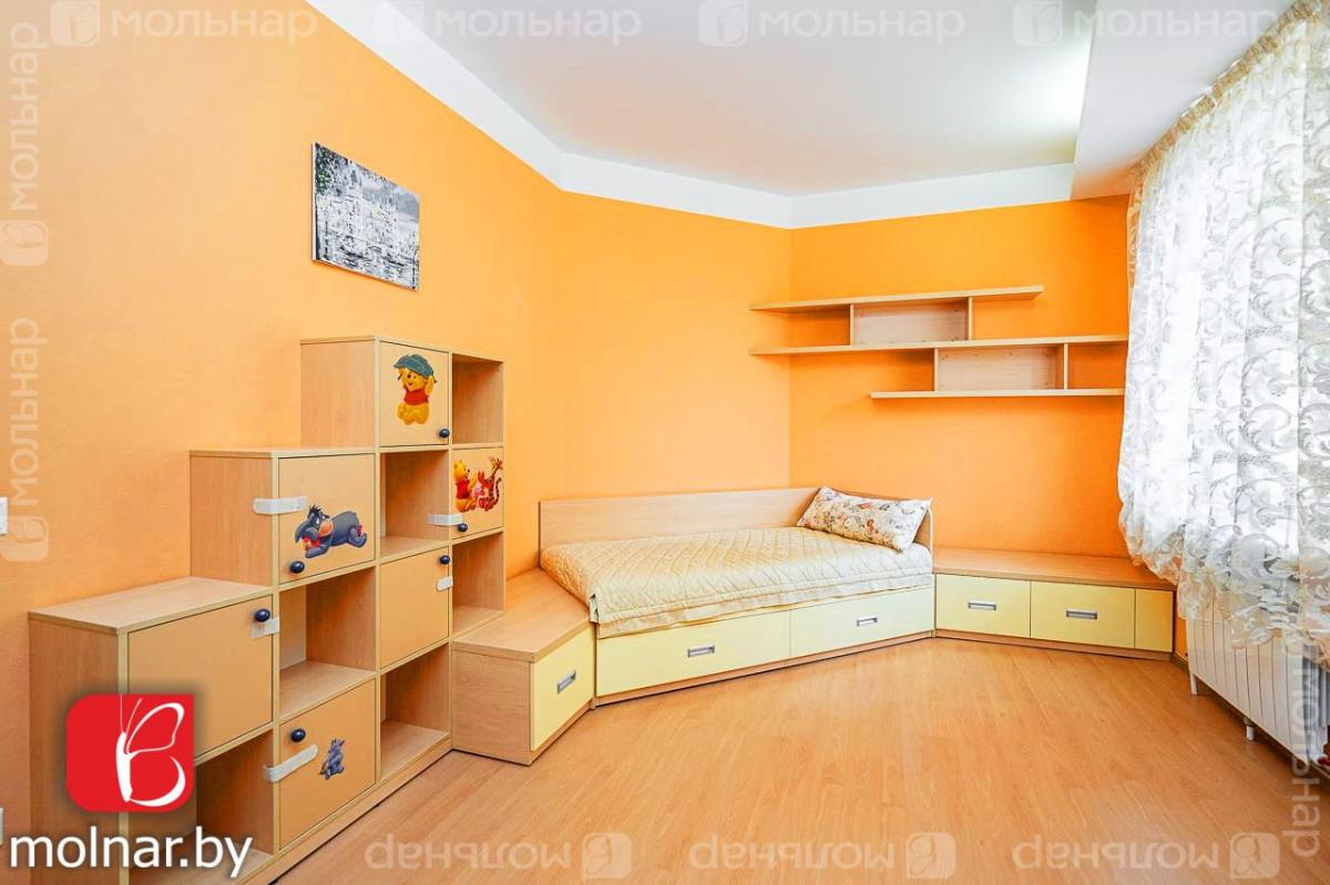 Продам 4-комнатную квартиру в Минске в Центральном р-не, Людамонт, Чехова ул., 3