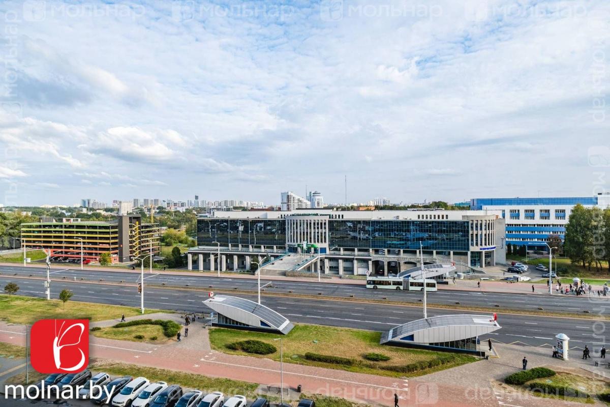 Продам 3-комнатную квартиру в Минске в Московском р-не, Малиновка, Дзержинского проспект, 94