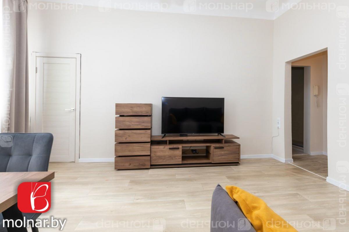 Продам 2-комнатную квартиру в Минске в Центральном р-не, Интернациональная ул., 14