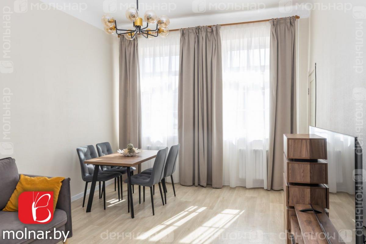 Продам 2-комнатную квартиру в Минске в Центральном р-не, Интернациональная ул., 14