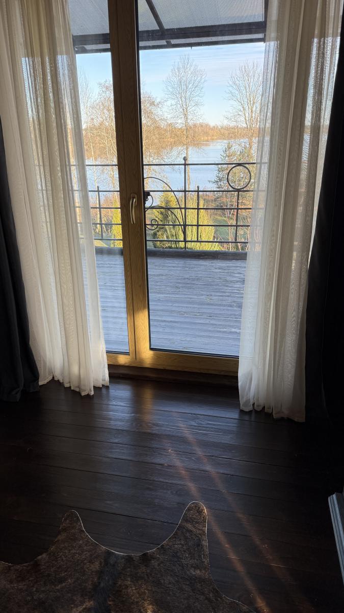 Сдам на сутки коттедж 