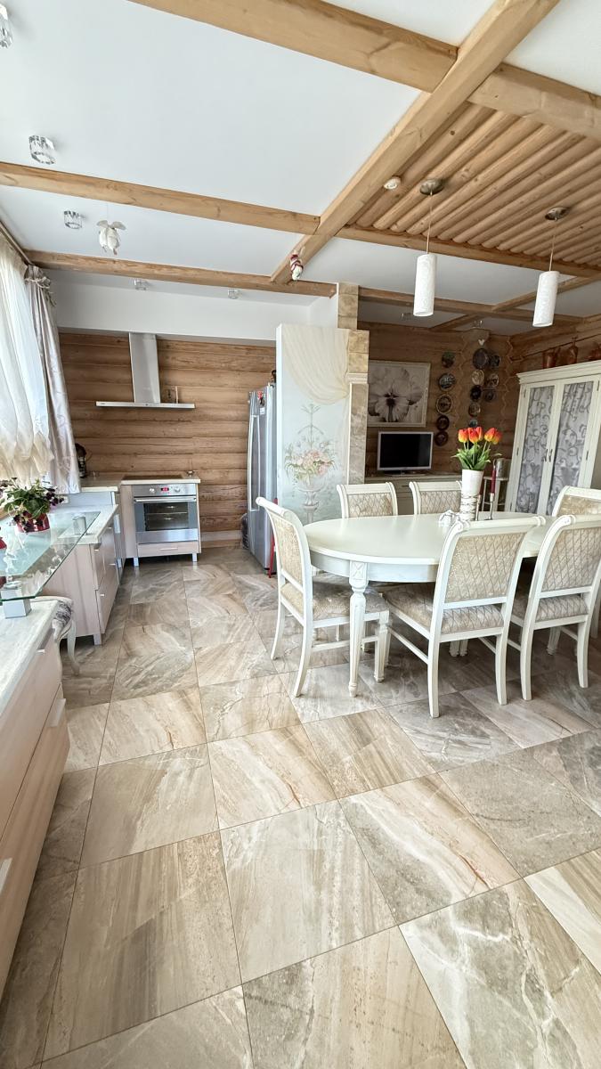 Сдам на сутки коттедж 