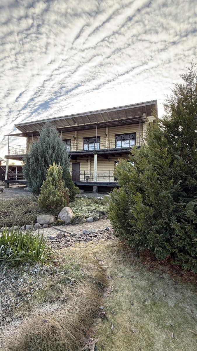 Сдам на сутки коттедж 