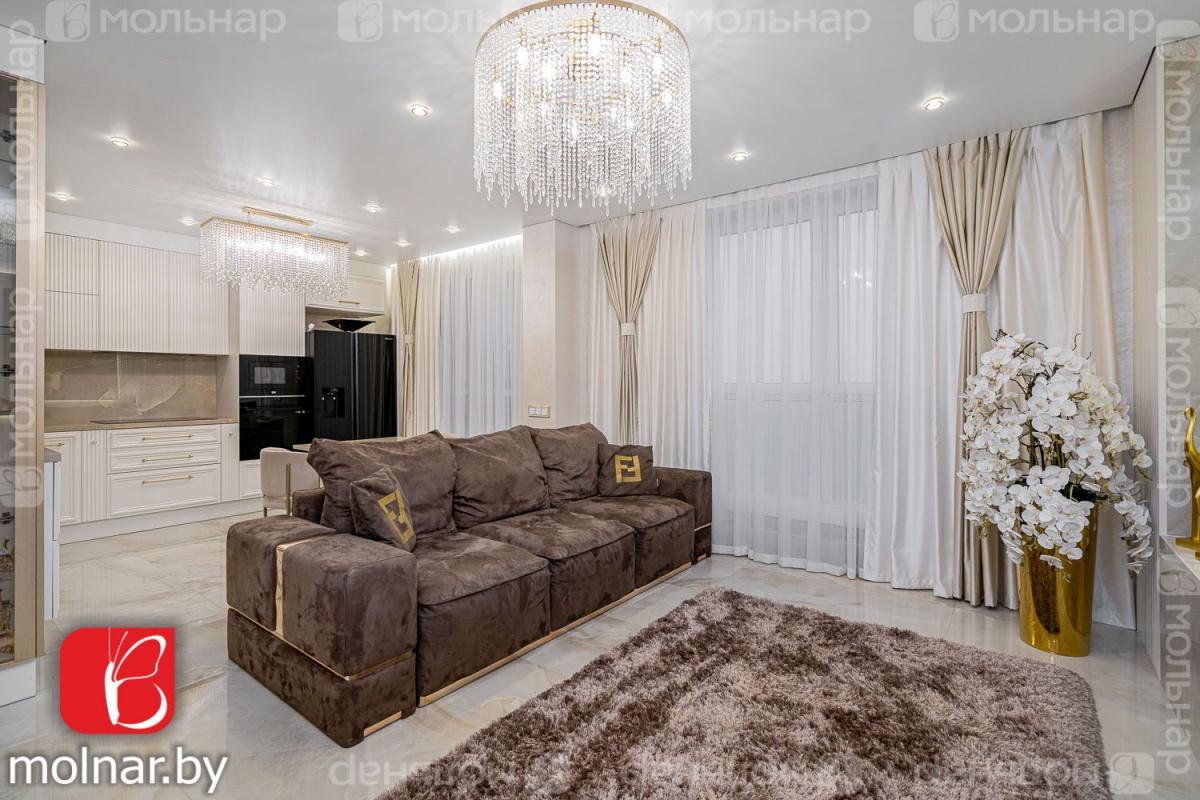 Продам 3-комнатную квартиру в Минске в Октябрьском р-не, Минск-Мир, Белградская ул., 1