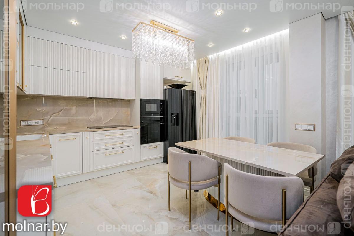 Продам 3-комнатную квартиру в Минске в Октябрьском р-не, Минск-Мир, Белградская ул., 1