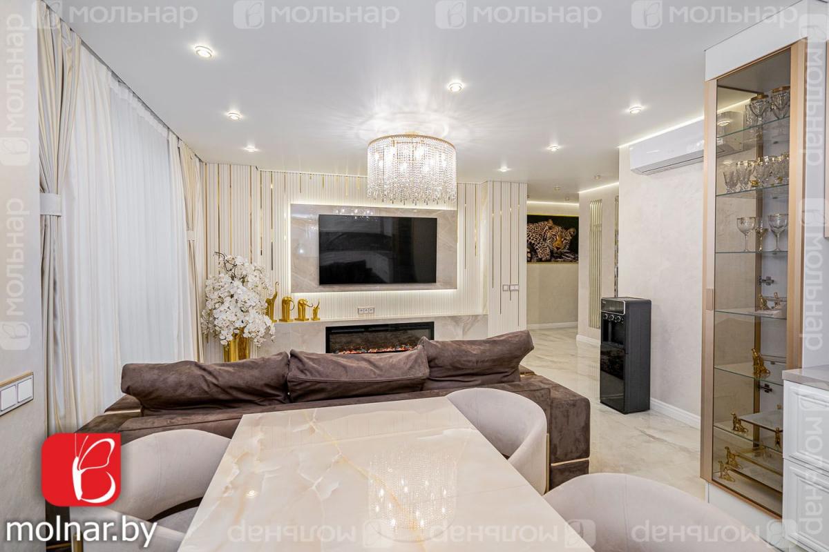 Продам 3-комнатную квартиру в Минске в Октябрьском р-не, Минск-Мир, Белградская ул., 1