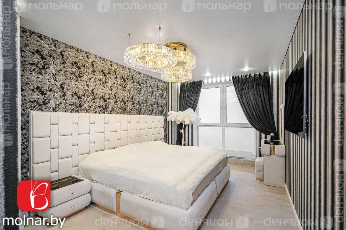 Продам 3-комнатную квартиру в Минске в Октябрьском р-не, Минск-Мир, Белградская ул., 1