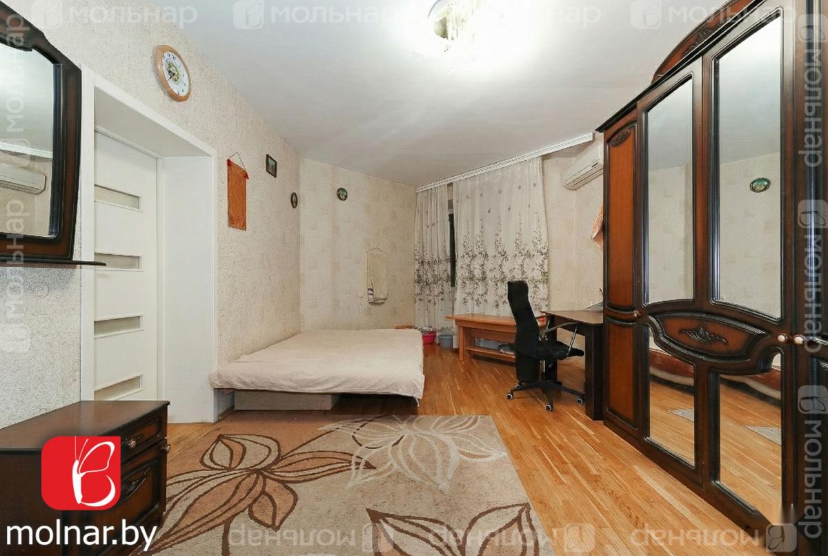 Продам 4-комнатную квартиру в Минске в Московском р-не, Грушевская ул., 15