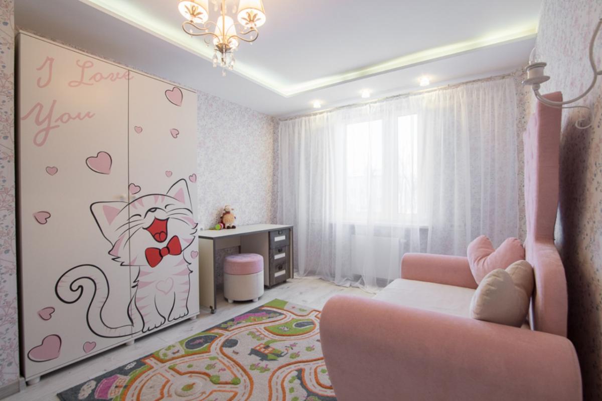 Продам 4-комнатную квартиру в Минске в Центральном р-не, Нововиленская ул., 7Б