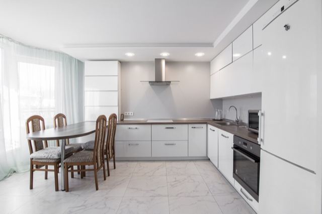 Продам 4-комнатную квартиру в Минске в Центральном р-не, Нововиленская ул., 7Б