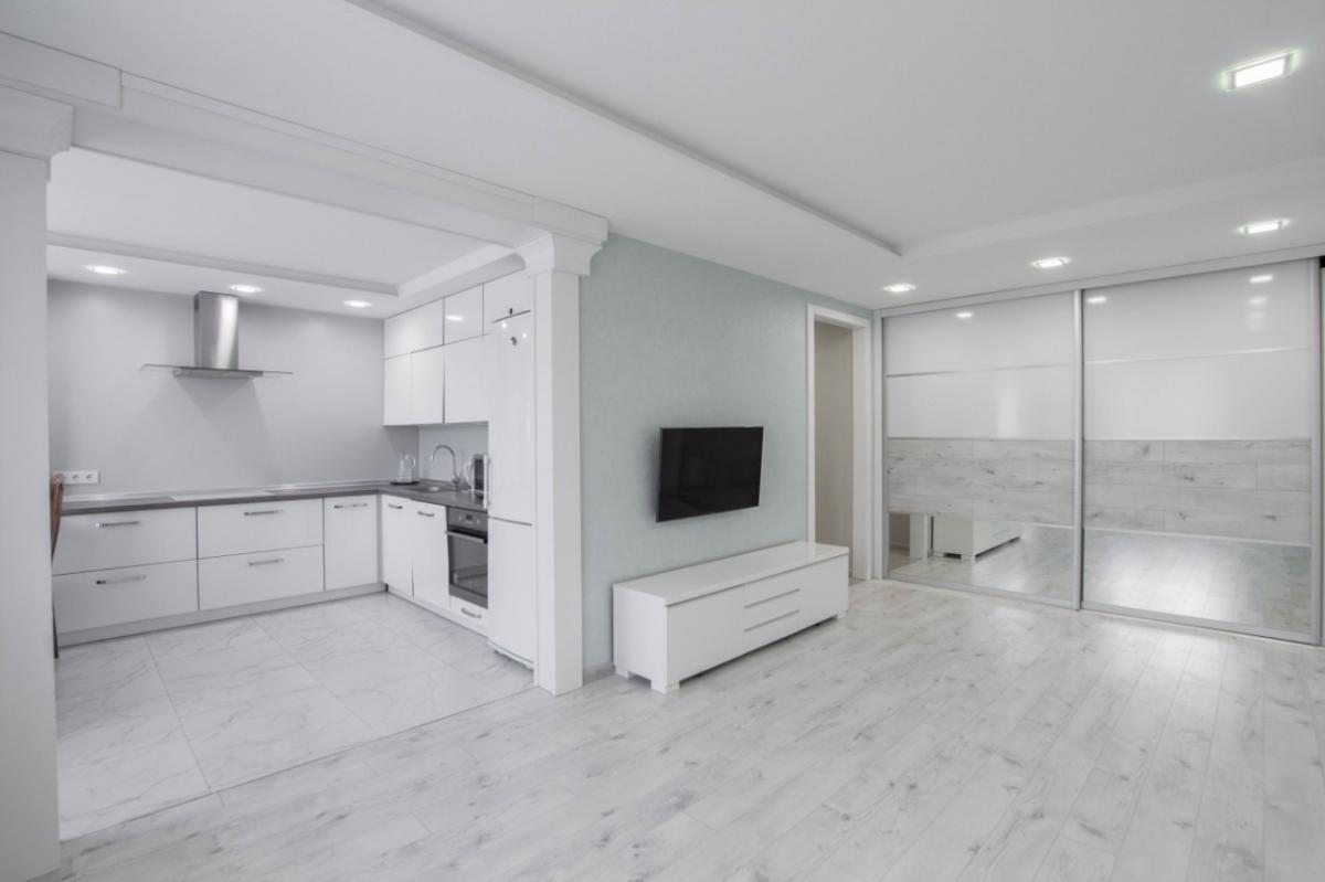 Продам 4-комнатную квартиру в Минске в Центральном р-не, Нововиленская ул., 7Б